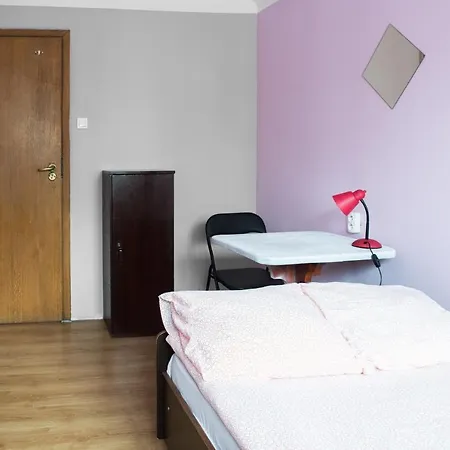 Twardowski Hostel *